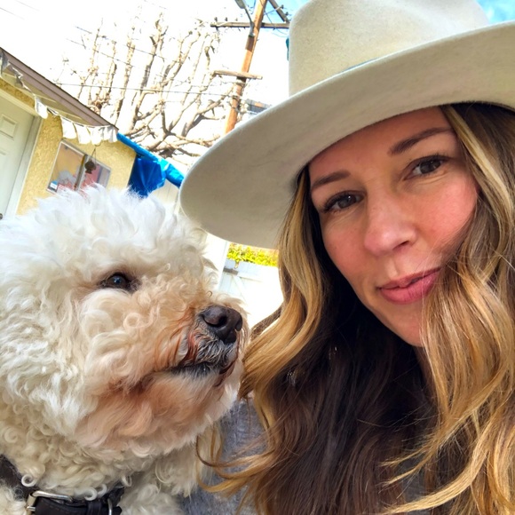 Meet your Posher, Raegan - Picture 1 of 2